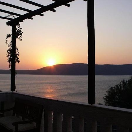 Villa With Breathtaking Views And Private Beach Agios Dimitrios  Buitenkant foto