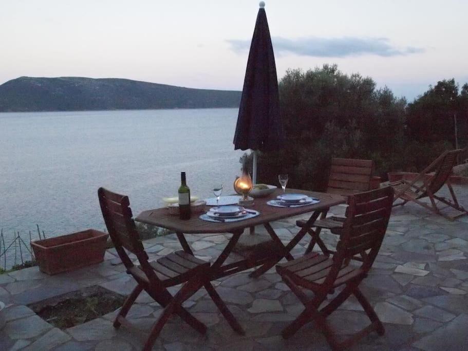 Villa With Breathtaking Views And Private Beach Agios Dimitrios  Buitenkant foto