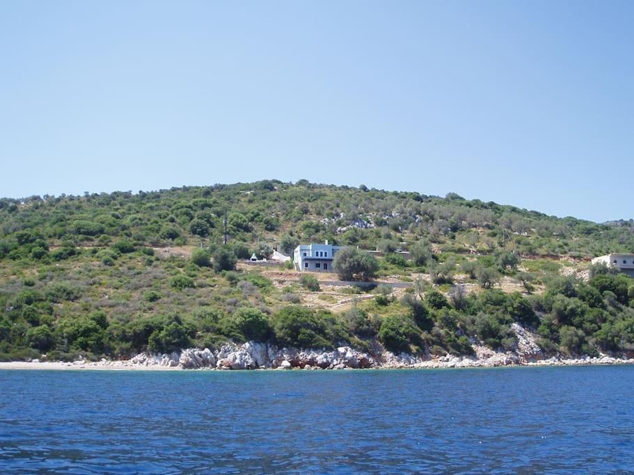 Villa With Breathtaking Views And Private Beach Agios Dimitrios  Buitenkant foto